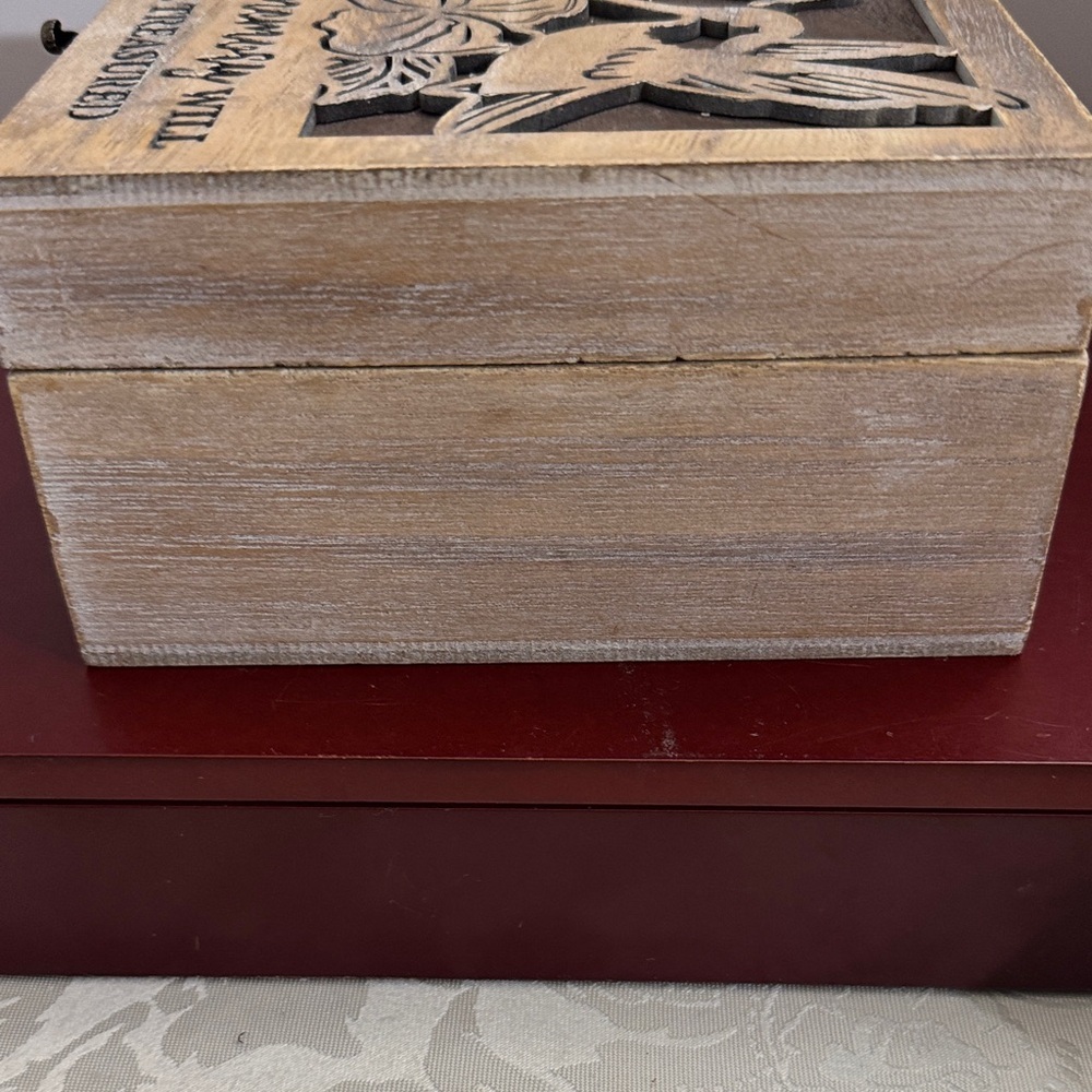Wooden Memory Keepsake Box with Hummingbird Design - Picture 8 of 12